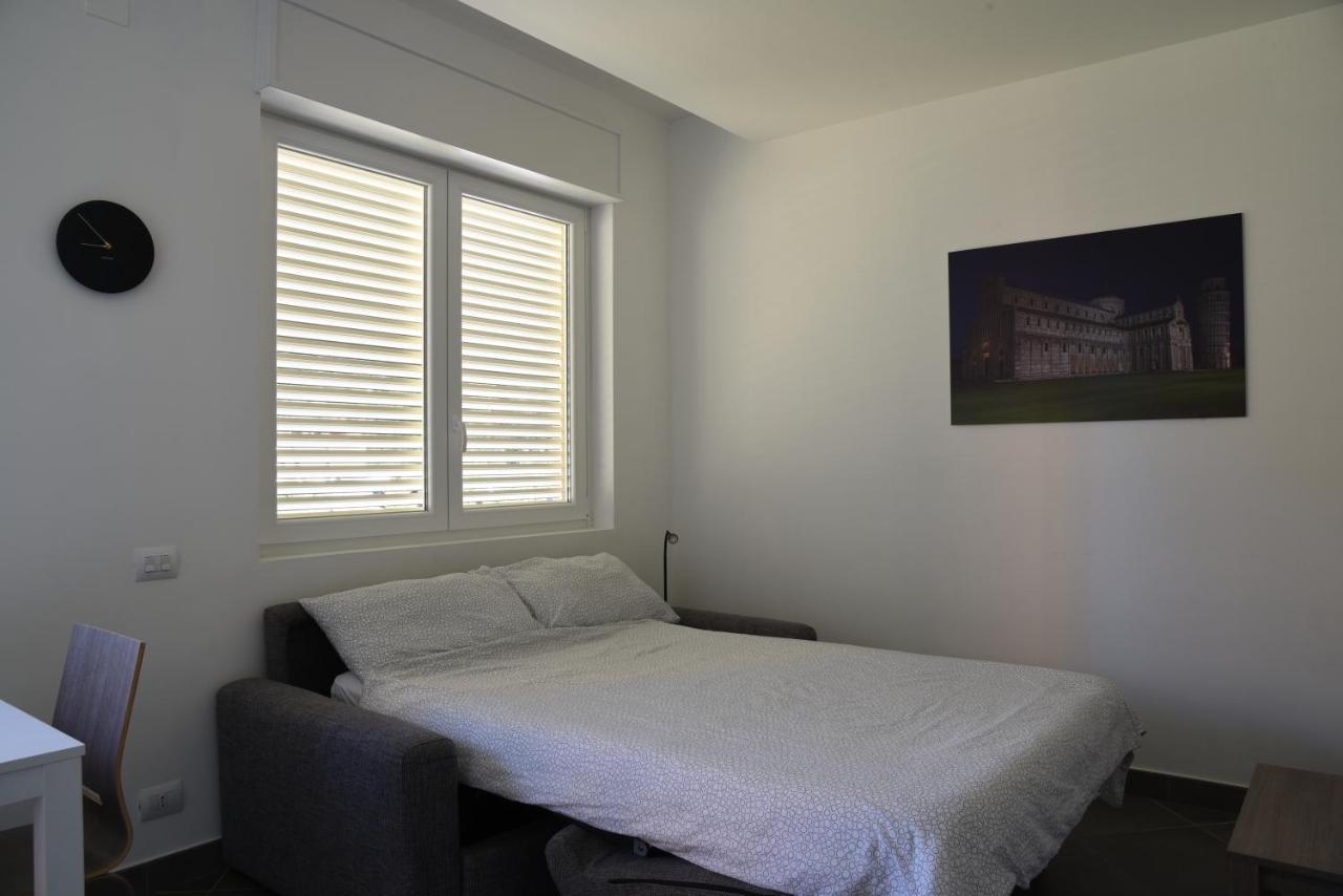 Residence Il Piviere App 7 With Private Garden 칼람브로네 외부 사진